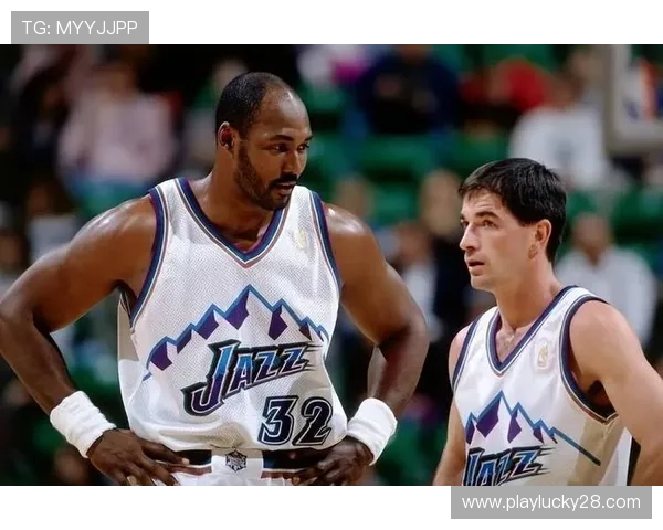 魔术师赞斯托克顿传球坚韧性 被击倒后迅速站起展现超强意志力